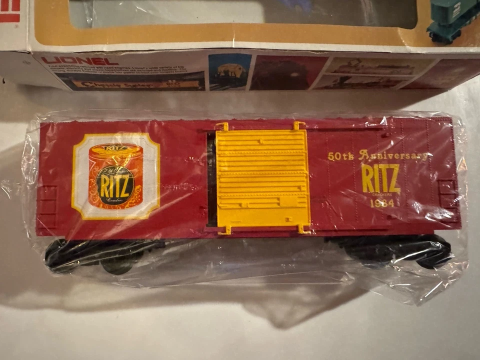 Lionel O Gauge 6-9626 Nibisco Brands Inc., RITZ Crackers Hi-Cube Box Car In Box - Image 2 of 4