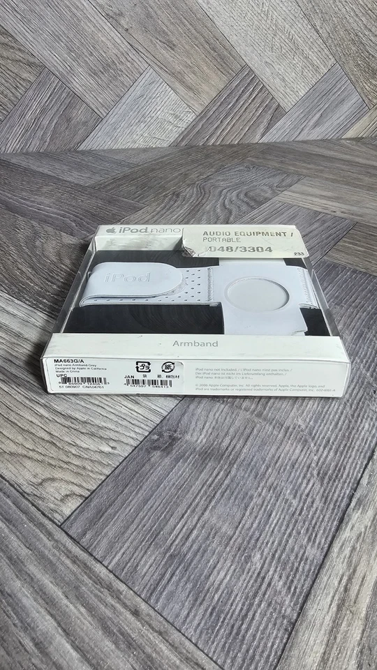 Genuine Sealed OEM RARE Apple iPod Nano MA663G/A Grey Armband - Image 4 of 4