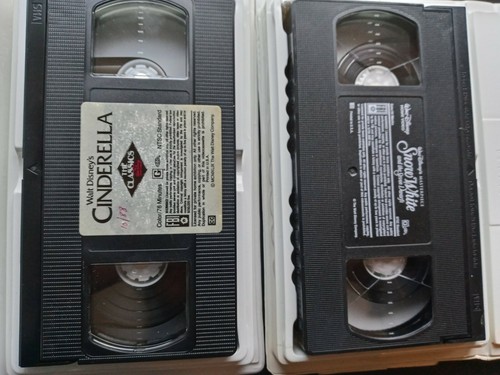 Walt Disney Cinderella + Snow White VHS Tapes Clamshell Covers - Picture 3 of 3