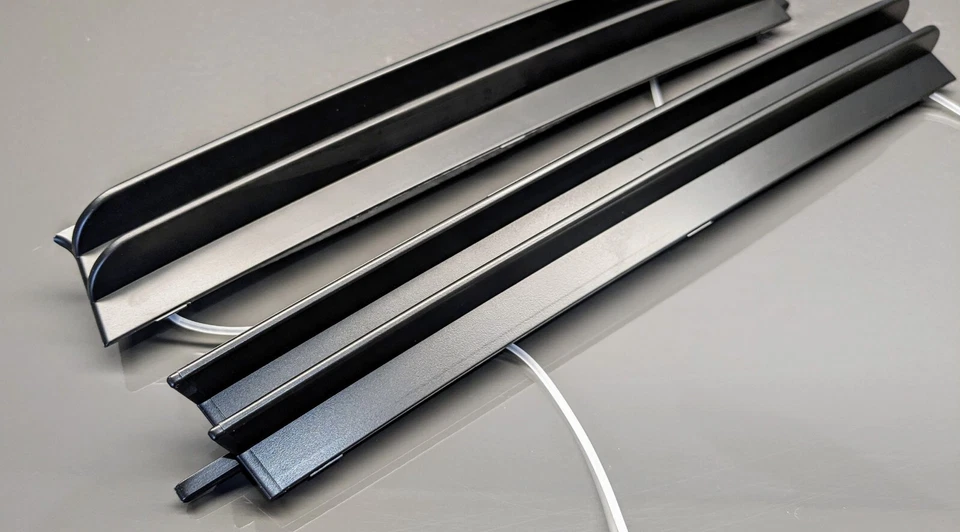 Kit rejilla derecha+izquierda BMW E31, antiguo BMW número de pieza: 51111970892 y 51111970891 Foto 3 de 4