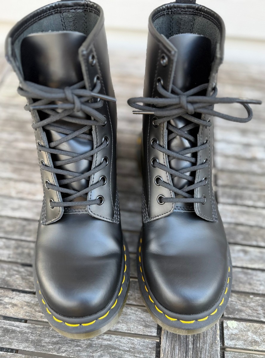 Dr Martens 1460 Boots Womens 8 Black Smooth Leather Combat 8  display picture 3