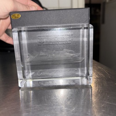 Royal Caribbean OASIS OF THE SEAS - Crown & Anchor Society Crystal Block boxed