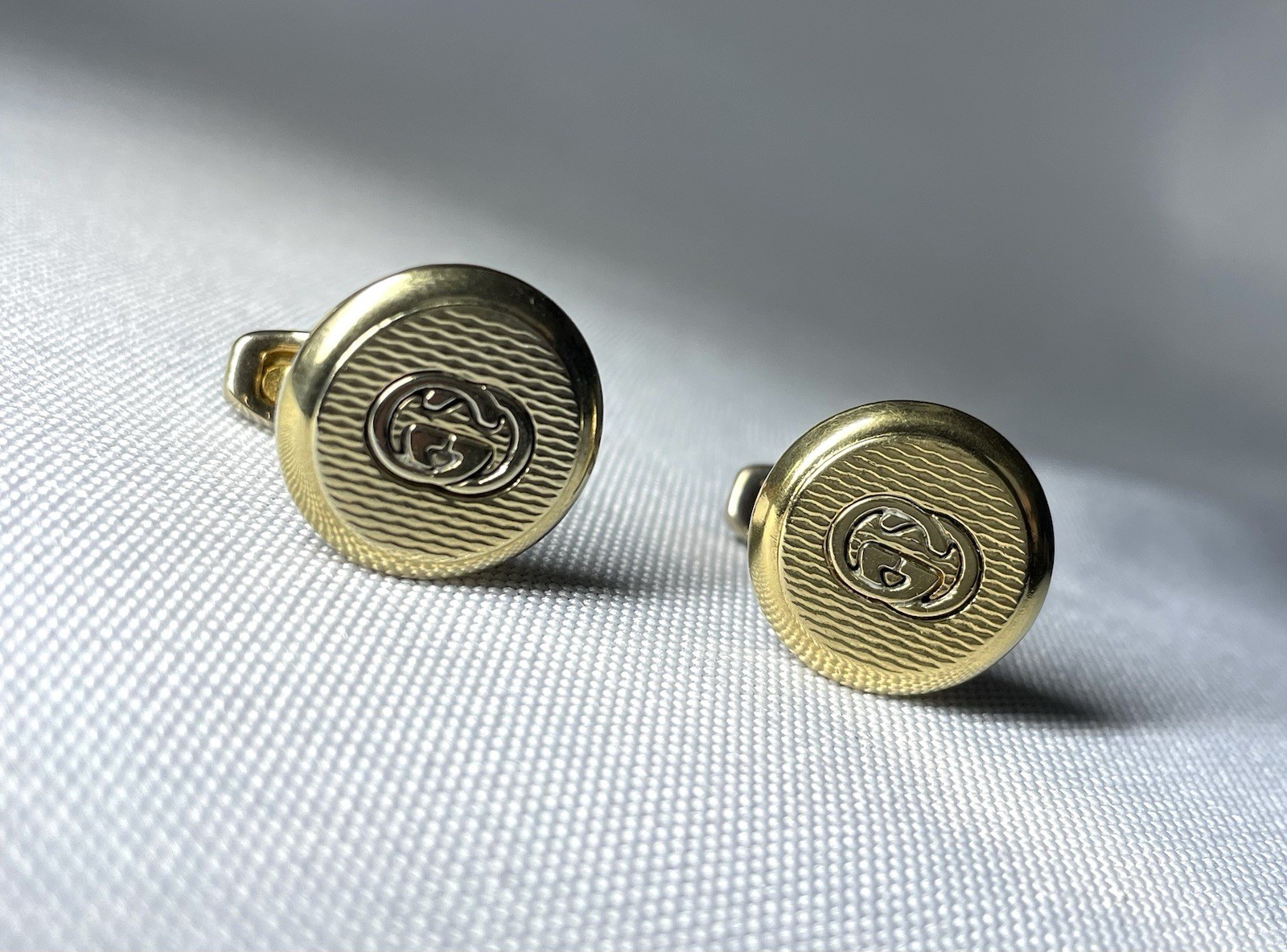 Auth [Rare] Gucci Cufflinks Interlocking G double… - image 1