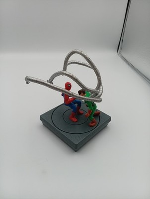 2003 Marvel SpiderMan vs Dr. Octopus Figure  Spinning Cake Topper Toy T1568