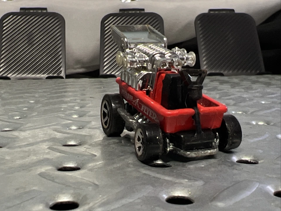 Hot Wheels 1996 Radio Flyer Wagon - Image 3 of 4