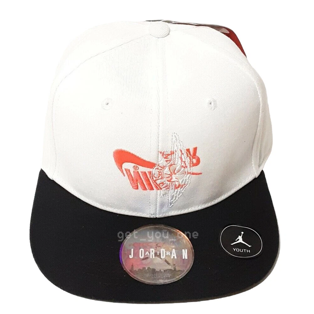 Humanista Exagerar llenar NWT Nike Air Jordan YOUTH Remix Sideways Upside Down Logo Snapback Hat Cap  White | eBay