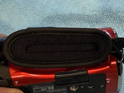 JVC Everio GZ-MS100RU Red Camcorder 35x Optical Zoom SD/SDHC 2.7