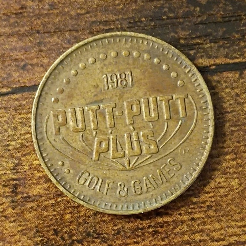 Putt Putt Plus Golf & Games 1981 Bronze Trade Token No Cash Value