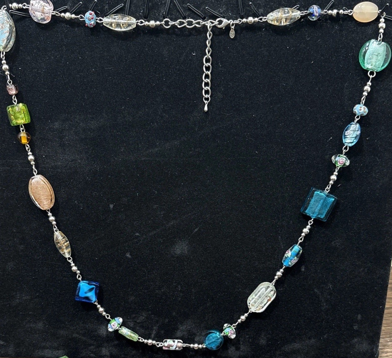 🔥 Necklace PREMIER DESIGNS Artisan Glass Foil Beaded Floral Motif 28”