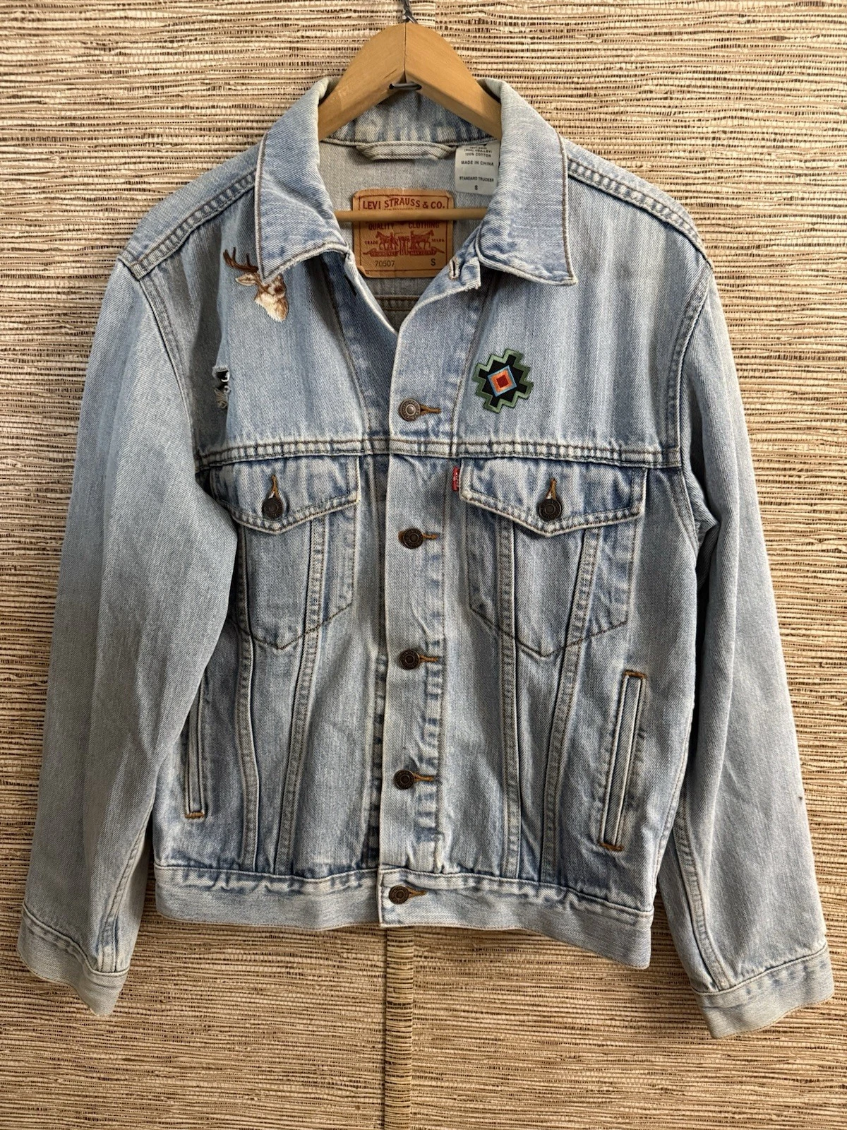 Levi’s Jean Jacket Men’s Size Small Standard Trucker Mexican Sarape Patch