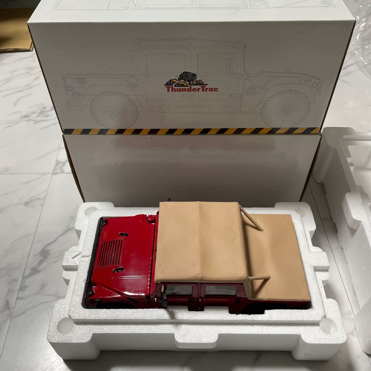 □ EXOTO 1/18 Thunder Trac AM General Hummer サンダートラック