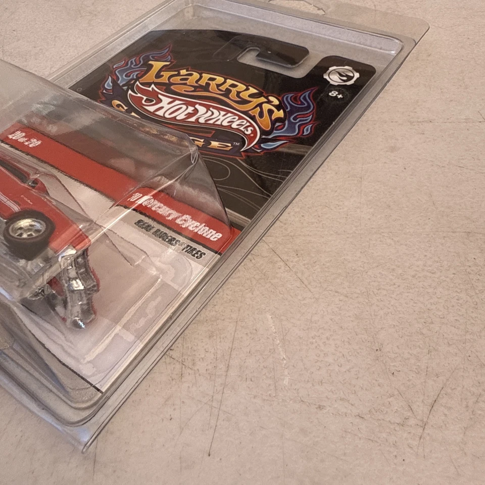 Hot Wheels Larry’s Garage Red 70 Mercury Cyclone 2008 con Real Riders 20/20 Foto 3 de 4