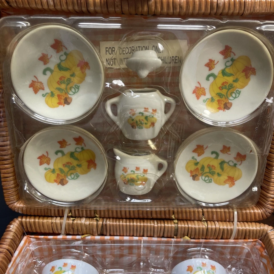 Child's Miniature Ceramic Tea Set in Wicker Picnic Basket Fall Pumpkind VTG RARE - Image 2 of 4