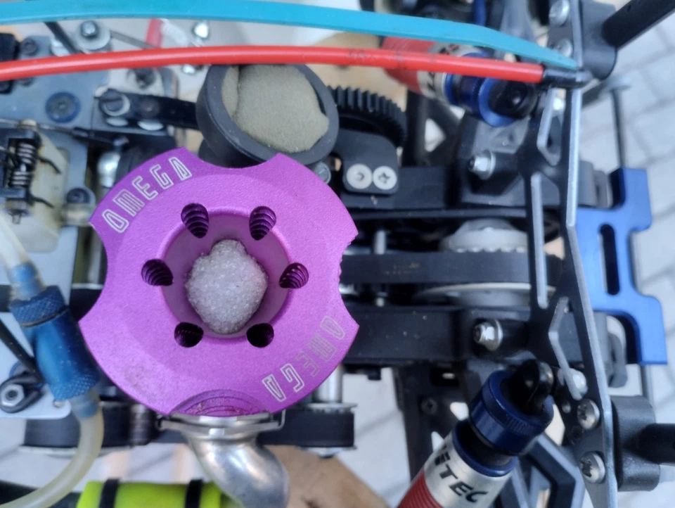 Macchina RC scala 1:8, trazione a cinghia, Motore OMEGA, accensione IIITEC - Immagine 2 di 4