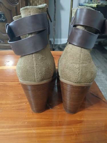 Sole Society Taupe Suede Leather Buckle Ankle Boots Booties Womens Size 7.5 - Picture 2 of 6