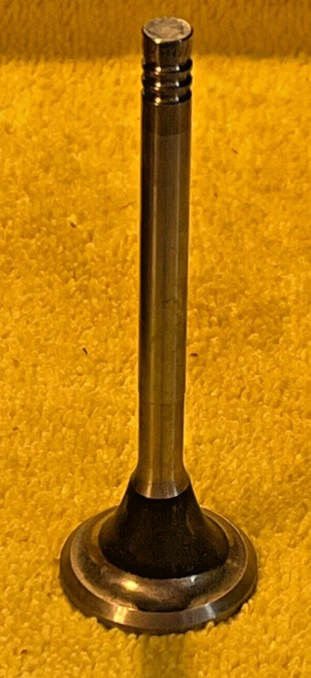 4-TRW-Germany Exhaust Valves for 73-80 Saab 99, 79-84 900 Foto 2 de 3