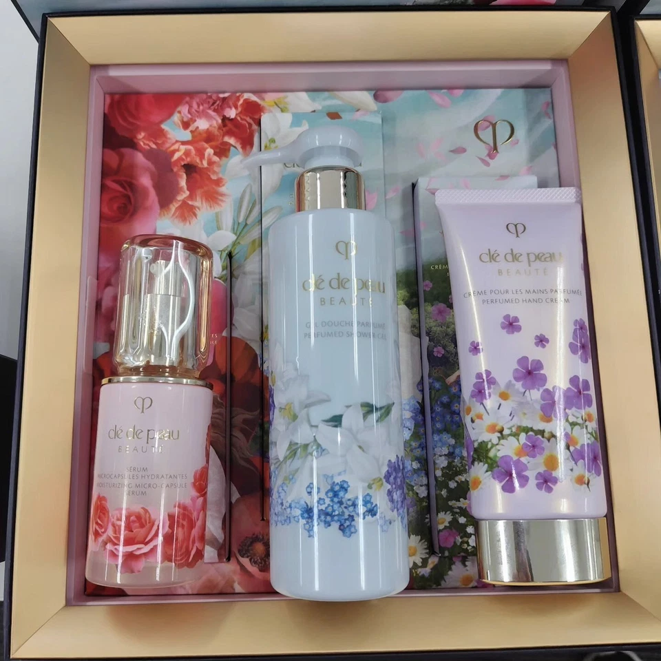 Cle De Peau Beaute 2023 Radiance Regalo Azul-Negro Edición Limitada Foto 2 de 4