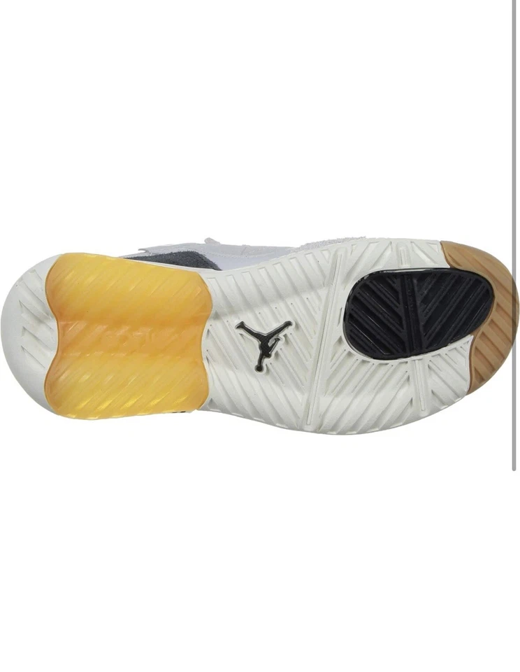 Talla 8 - Jordan MA2 Gris Amplio - CV8122-002 Foto 3 de 4