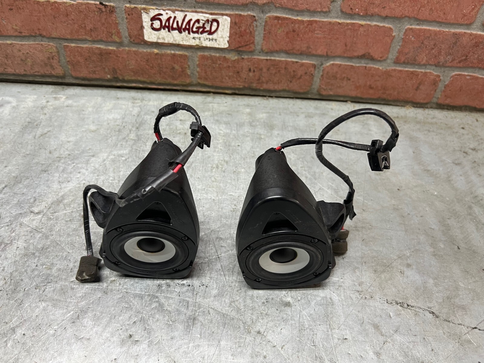 2015 McLaren 650S Rear Audio Sound Tweeter Speaker Meridian Pair