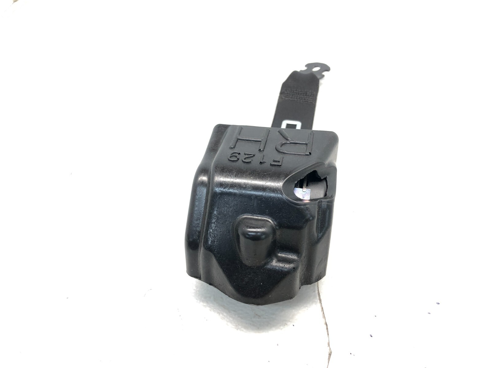 2017-2024 MASERATI LEVANTE S RIGHT PASS REAR SEATBELT SEAT BELT RETRACTOR OEM