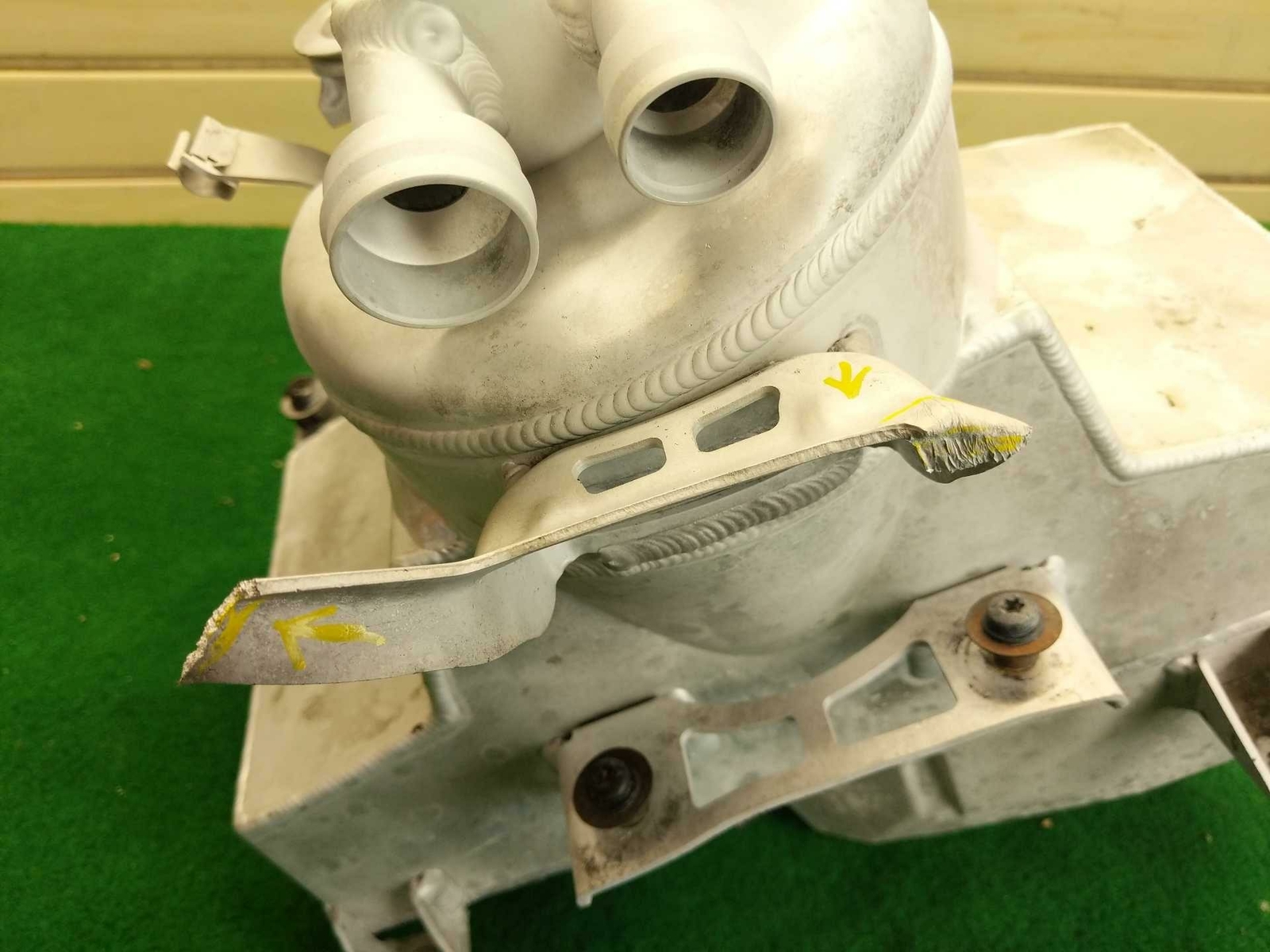 2018 Audi R8 Plus OEM Oil Reservoir Tank