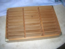 etagere boite de rangement cassette audio tape K7 en bois pour 30 K7
