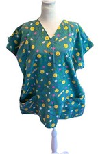 MHD Women  s Scrubs Top Large Pullover Green Smiley Face Pockets Short Sleeves