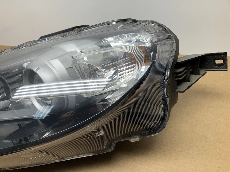 Conjunto de faros Mazda MX-5 Miata 2007 (lado del conductor) Foto 2 de 4