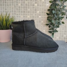 Ugg Unisex Classic Mini Boots. UK Size 5. Black 