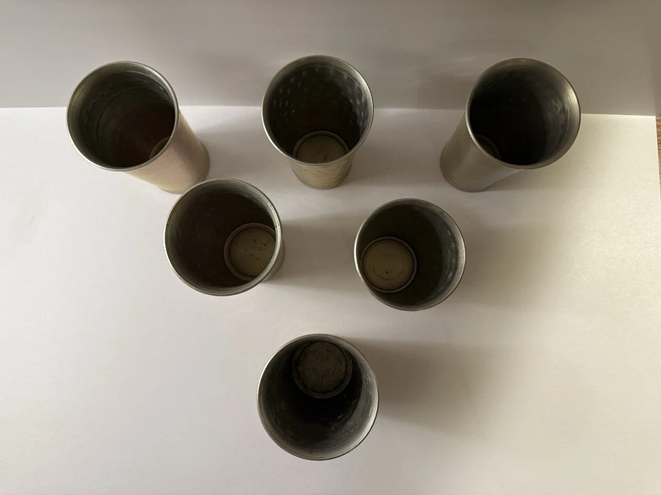 Juego de 6 vasos vintage de aluminio martillado forjado a mano Foto 2 de 4