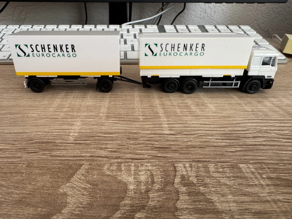 AWM 1:87 MAN Schenker Eurocargo Camion Buone Condizioni Senza OVP - Immagine 2 di 4
