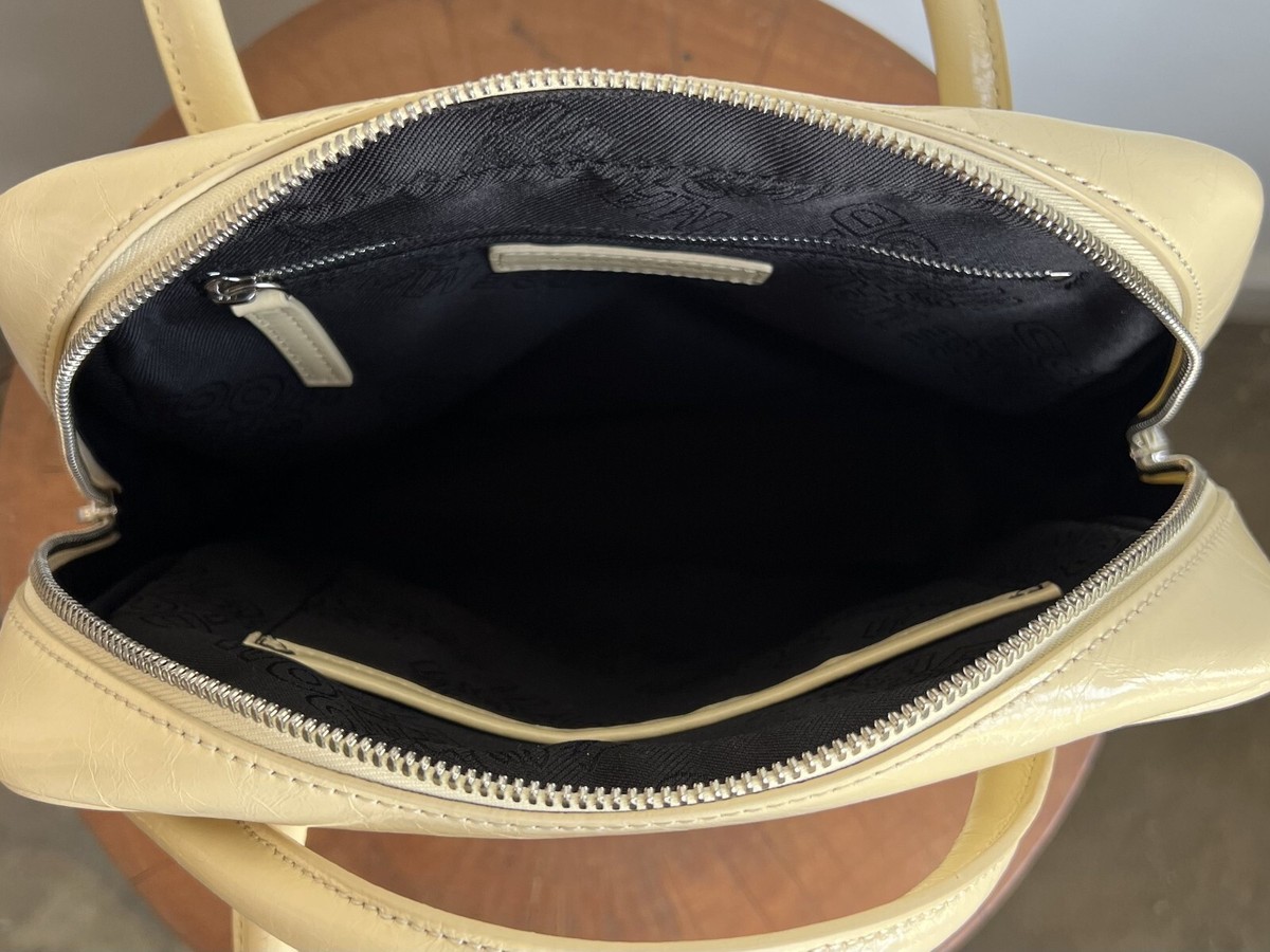 新品未使用　MARGUERITEmilieu MARGE SHERWOOD Ivory Beige Patent Leather Garmentory Square