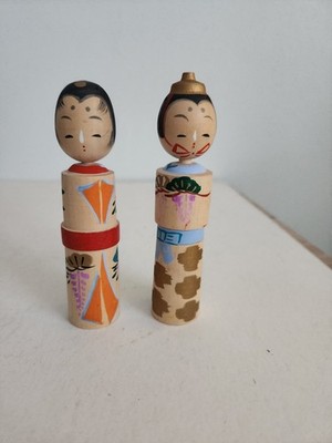 Holz Kokeshi Puppen 2er Set bunt handbemalt Vintage Volkskunst Wohndeko
