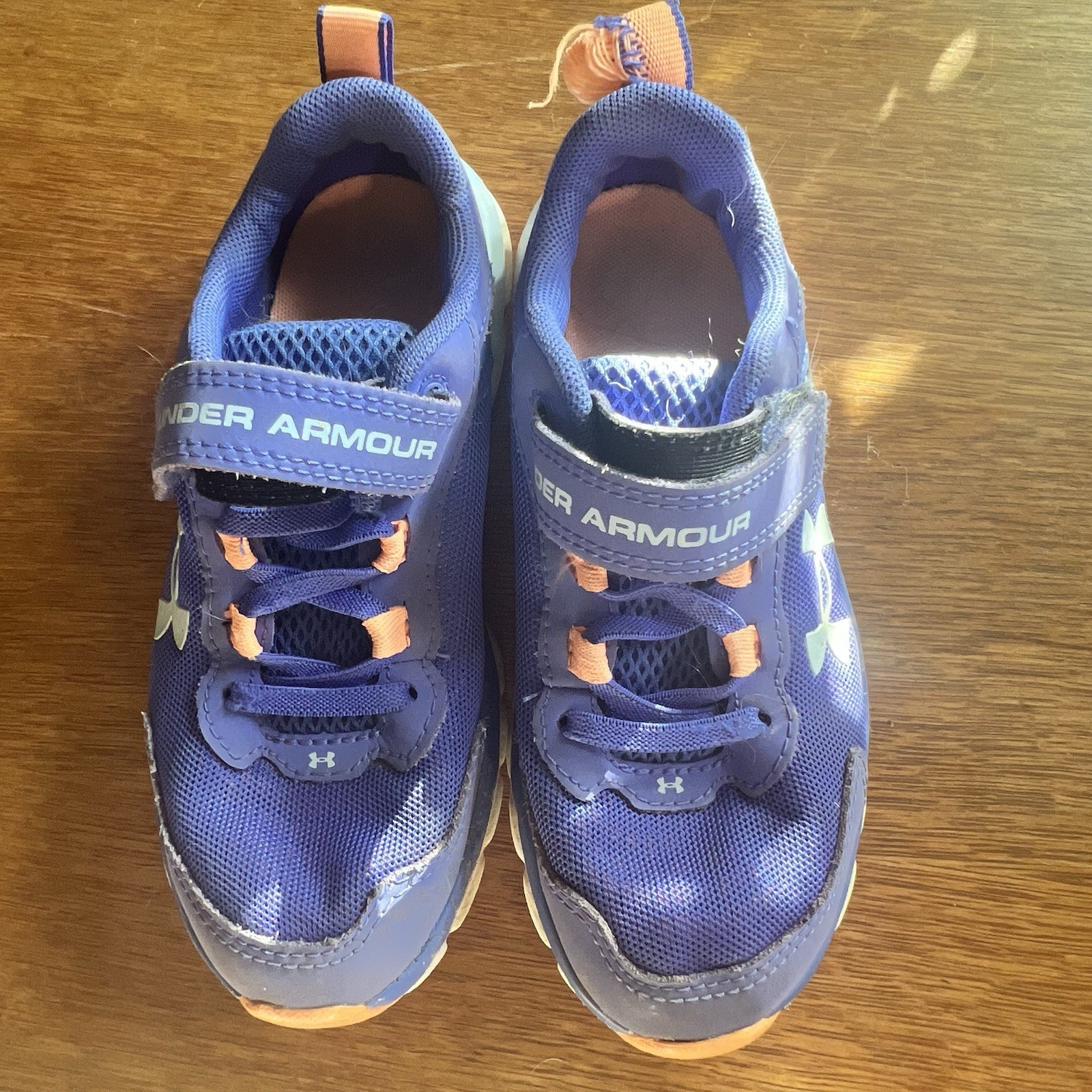 Under Armour  Girls Tennis Shoes Size 13