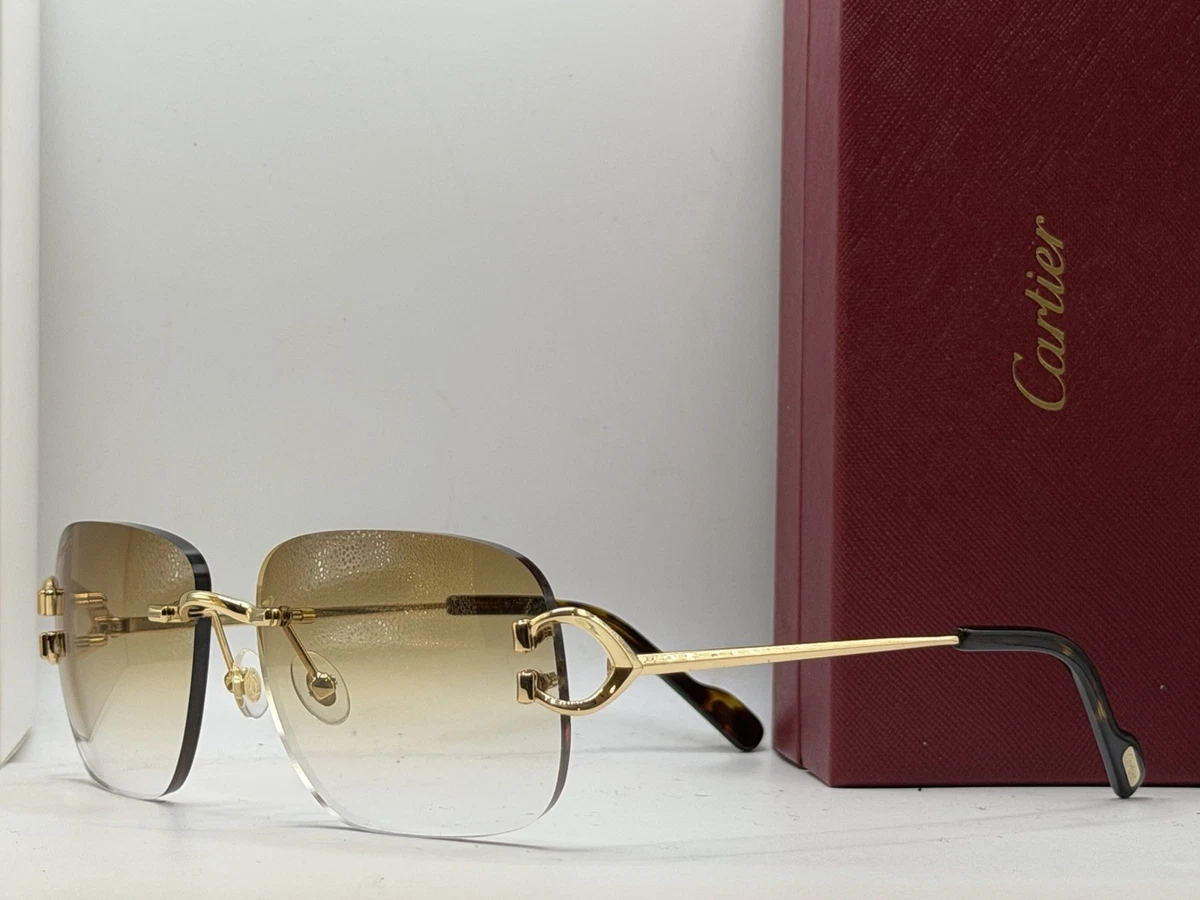 極美品　Cartier カルティエ　サングラス　度なし　Cデコール　スクエア CRESW00741 - サングラスにクラシックC ドゥ カルティエ モチーフ