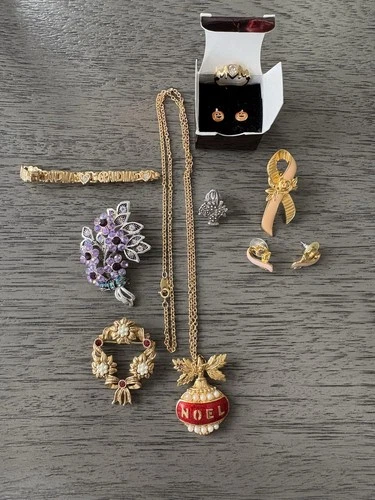 Lot Of Avon Vintage Costume Jewelry LOOK AT PIX Items Added