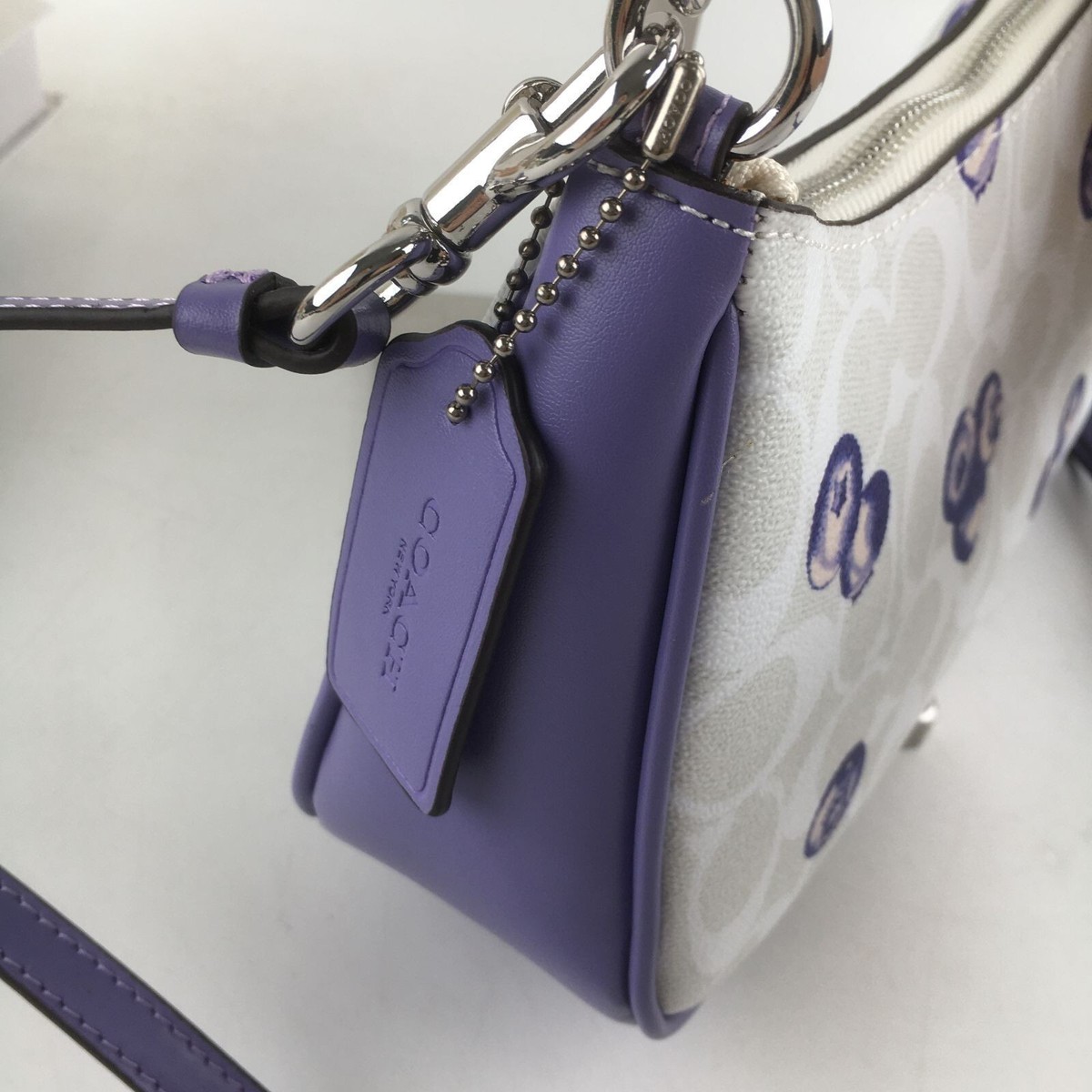 COACH ブルーベリー柄 ショルダーバッグ COACH 【公式通販】