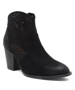qupid cut out bootie