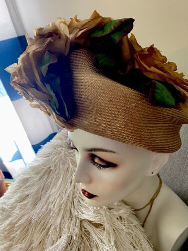 VTG woman's Tan Brown hat with a flower W/ Rhines… - image 1