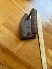 Antique Cast Iron Sad Iron With Wood Handle #6 , 5.5"L, 4.5"W as is ***Read