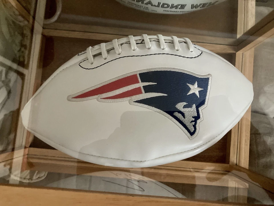 Fútbol americano autografiado Tom Brady #12 New England Patriots Foto 3 de 4