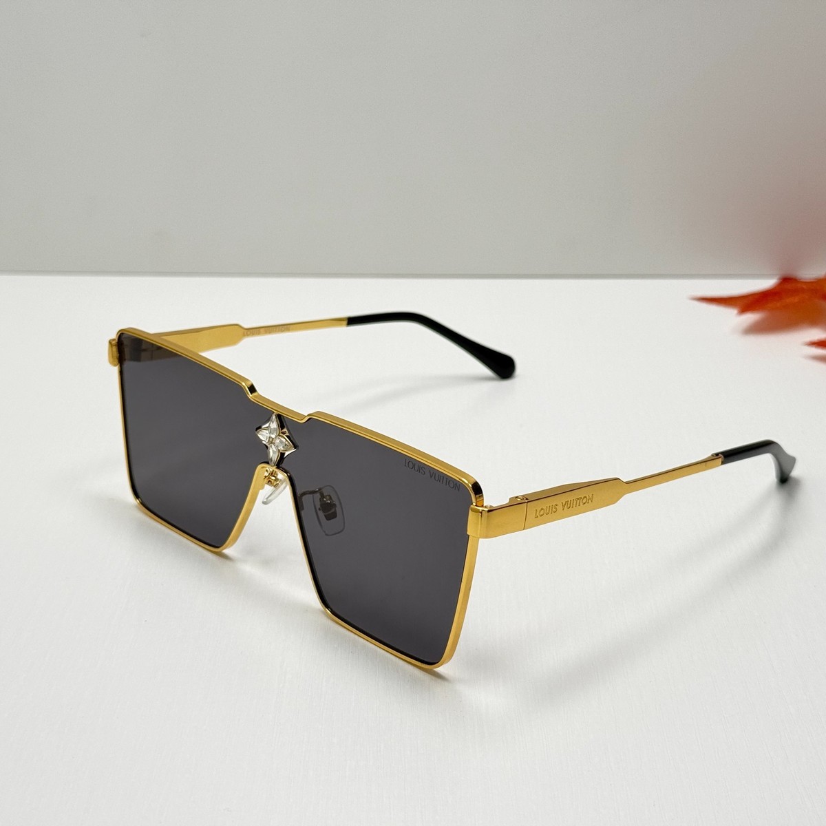 Louis Vuitton Black Shield Sunglasses with Gold Trim Louis Vuitton Z1165W 1.1 Millionaires Sunglasses Black Gold  main image 2