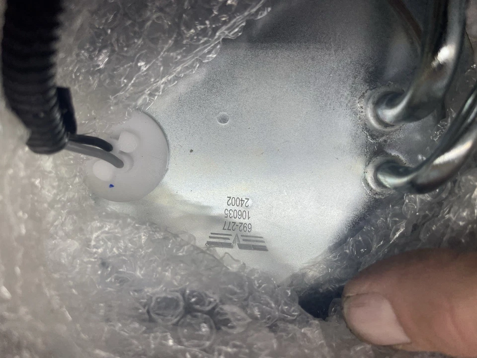 Sensor de nivel de combustible/transmisor de combustible DORMAN 692-277 para 03-07 Ford F-250 SD F-350 SD Foto 3 de 3