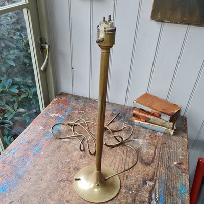 Vintage Messing Tischlampe Leuchte geschwungener Sockel Schreibtisch Tisch Wand Home House Office