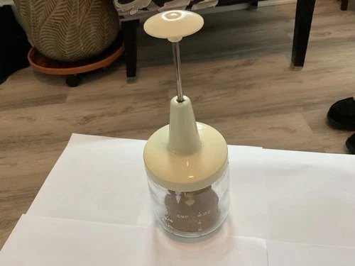 Vintage Atomic Kitchen Utensil Federal Housewares White Food Nut Chopper 2 Cups