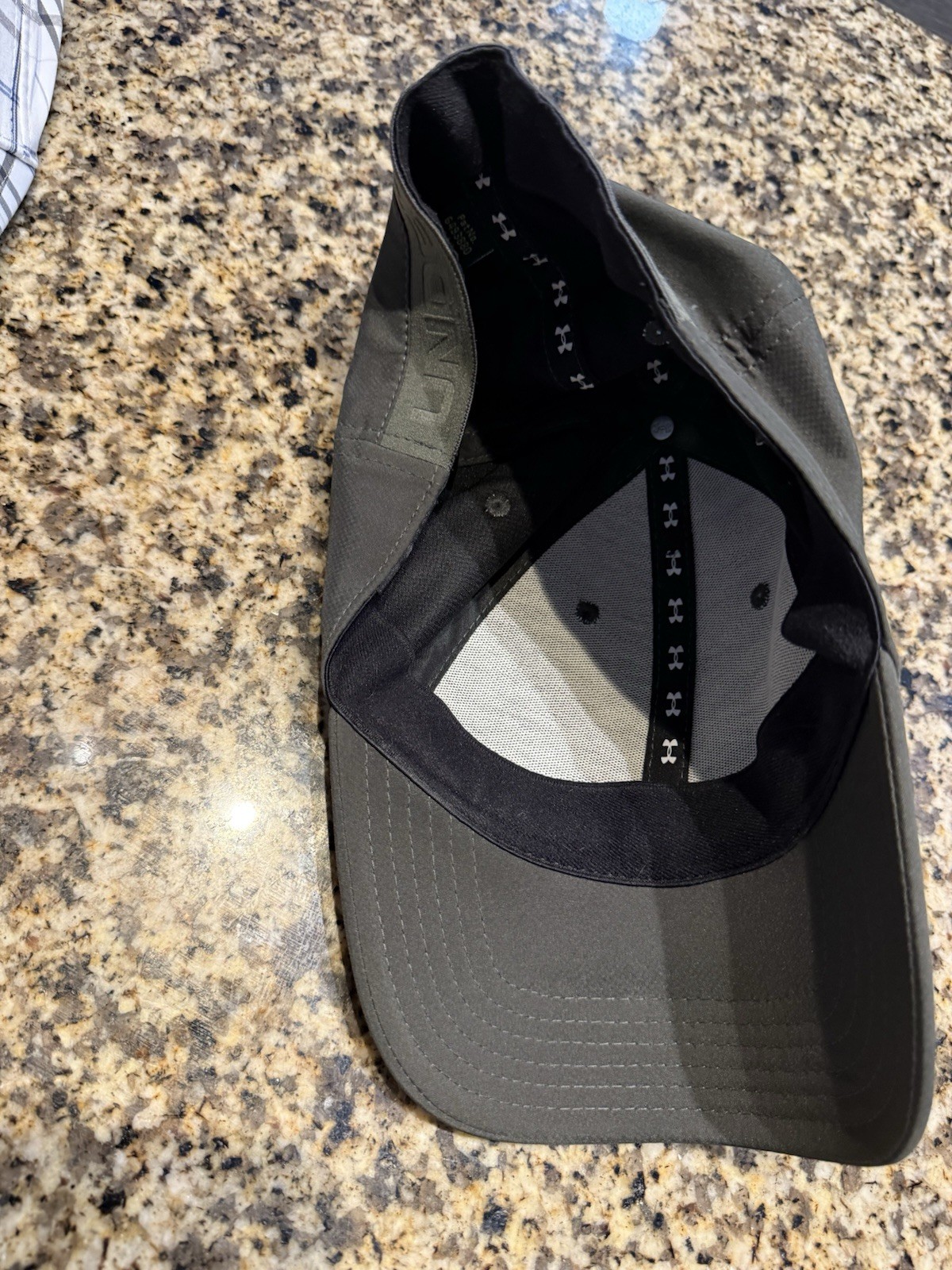 Under Armour Hat Cap - image 2