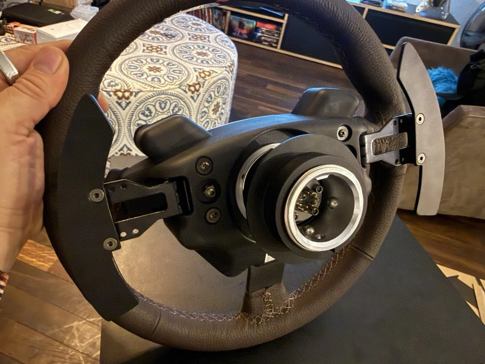 Fanatec Clubsport Porsche 918 RSR Lenkrad – guter Zustand – QR1 – unverbastelt - Bild 2 von 2