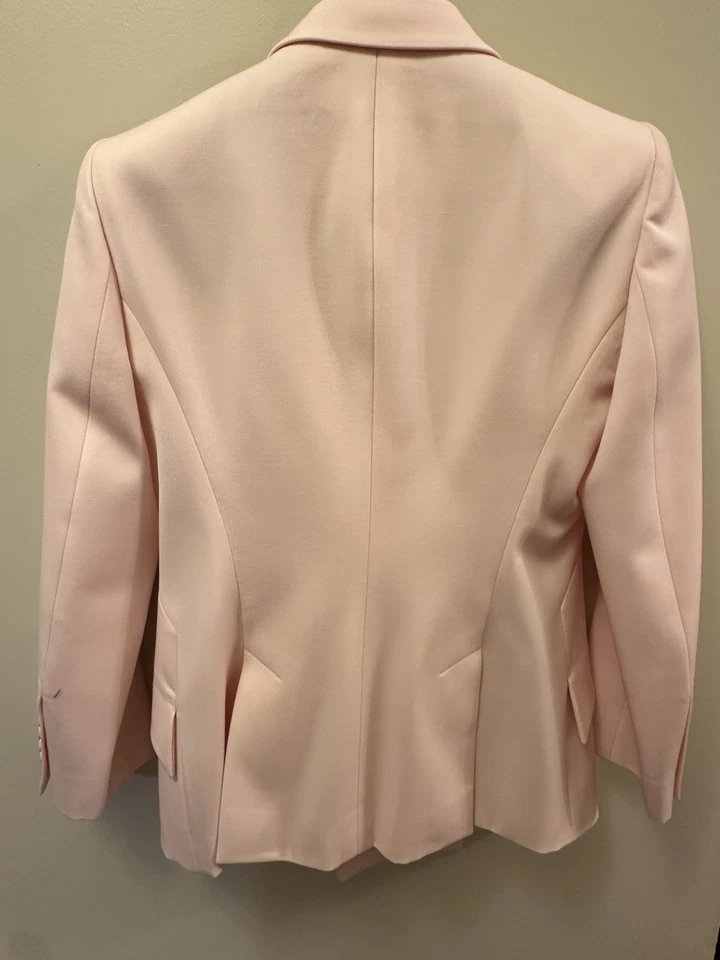 Traje de mujer Alexander McQueen/diseño Sarah Burton Foto 2 de 4