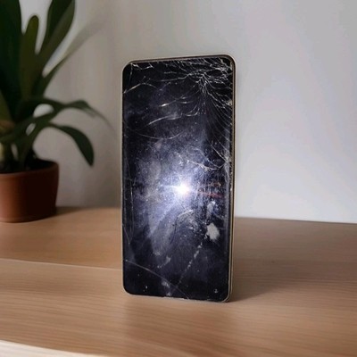 Samsung Galaxy A21s 3/32gb LTE 60Hz ohne Simlock defekt 