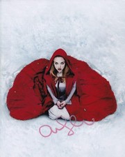 AMANDA SEYFRIED signed autograph 20x25cm RED RIDING in person autograph ACOA